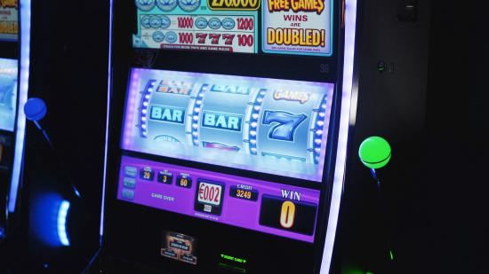 آموزش بازی اسلات ماشین Slot Machine در سایت شرط بندی